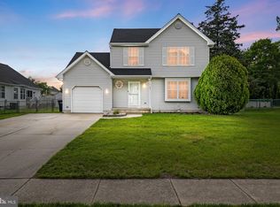 321 Bryn Mawr Dr, Williamstown, NJ 08094