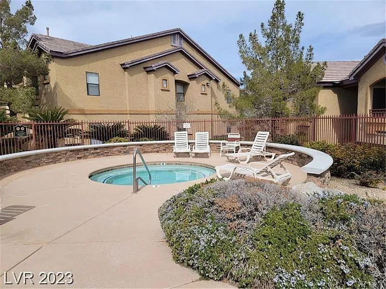 8250 N Grand Canyon Dr #1116 — Photo 9