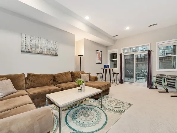 3503 N Sheffield Ave APT 1N, Chicago, IL 60657