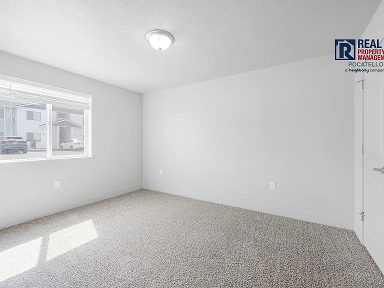 1837 W Quinn Rd — Photo 10