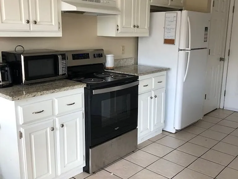 315 Village Dr — Photo 2