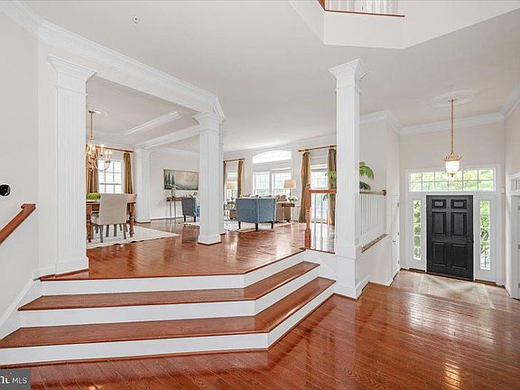 5th image of 11117 Potomac Oaks Dr