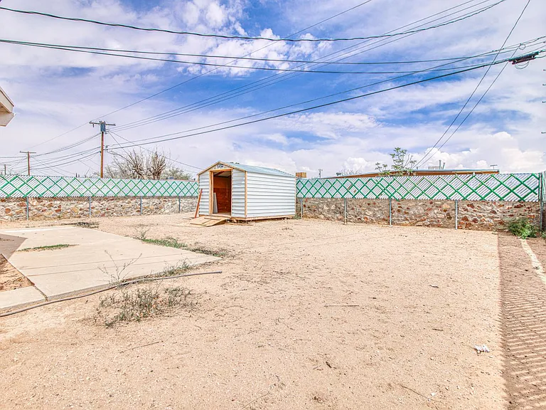 8818 Mount Elbert Dr — Photo 35