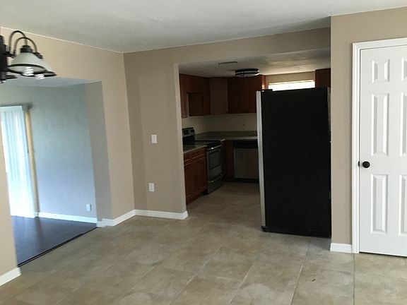 5th image of 209 Lake Thomas Dr