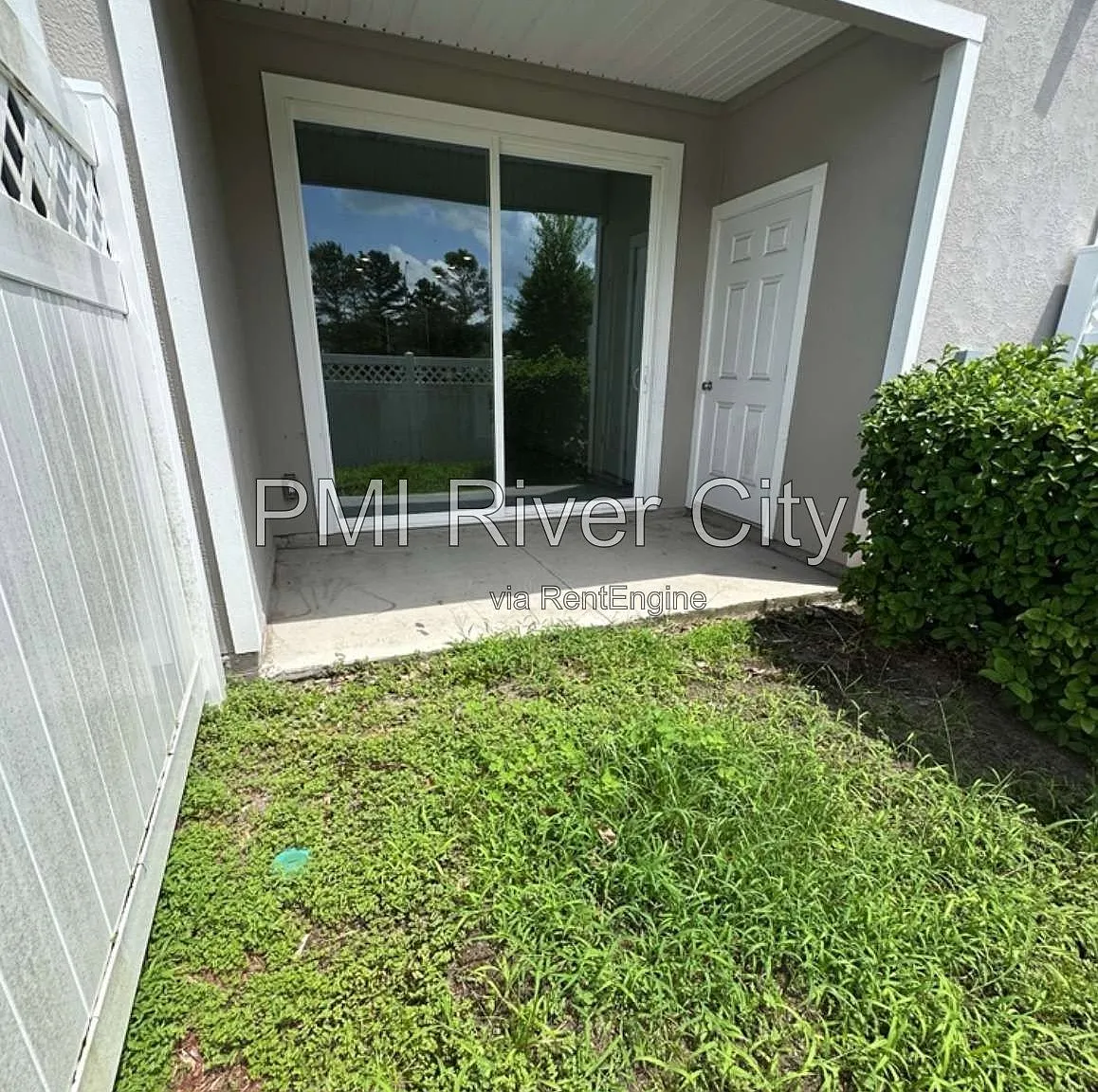 2 bed, 2.0 bath, 2000 sqft, $1,550 — Photo 4
