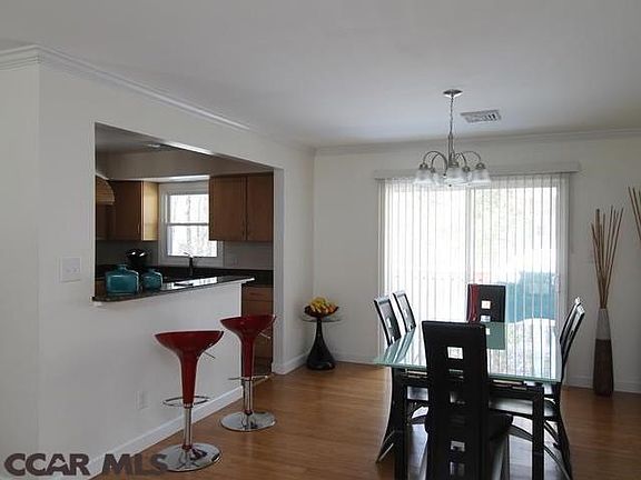 4th image of 584 Melissa Ln