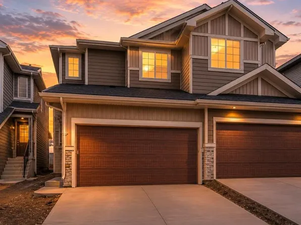 124 W Waterford Way, Chestermere, AB T1X 3A2