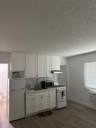 7744 Reseda Blvd #18 Photo 1