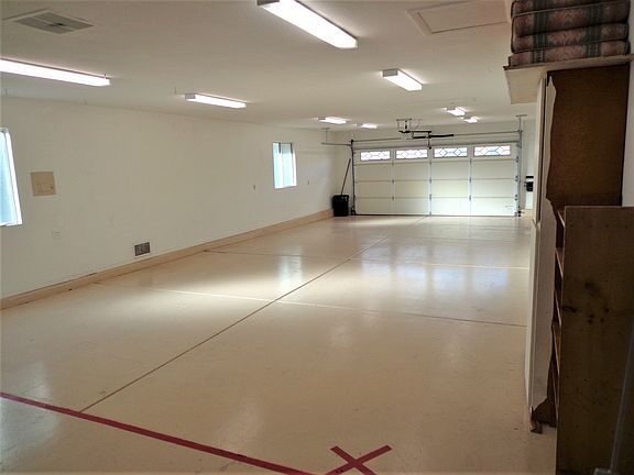 4 car garage, 20x20 extended