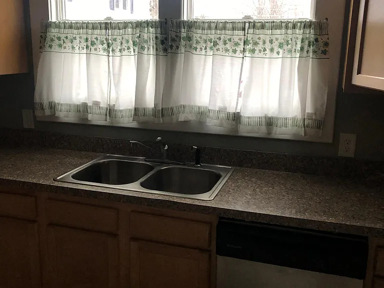245 Buttonwood Ave — Photo 9