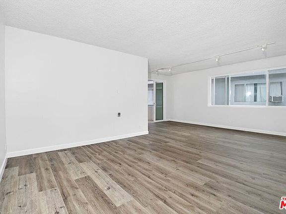 5th image of 6174 Buckingham Pkwy Unit 308