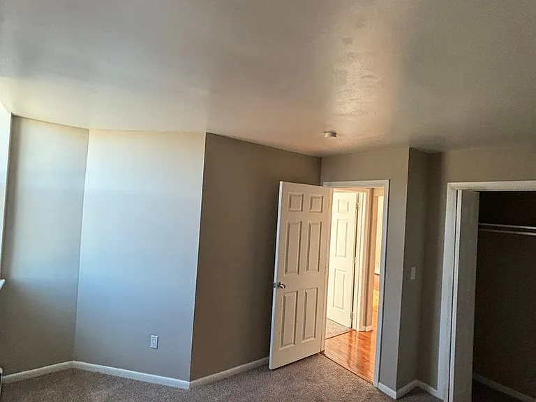 321 Monroe St — Photo 13