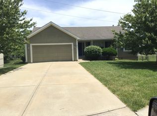 872 E Cheyenne St, Gardner, KS 66030