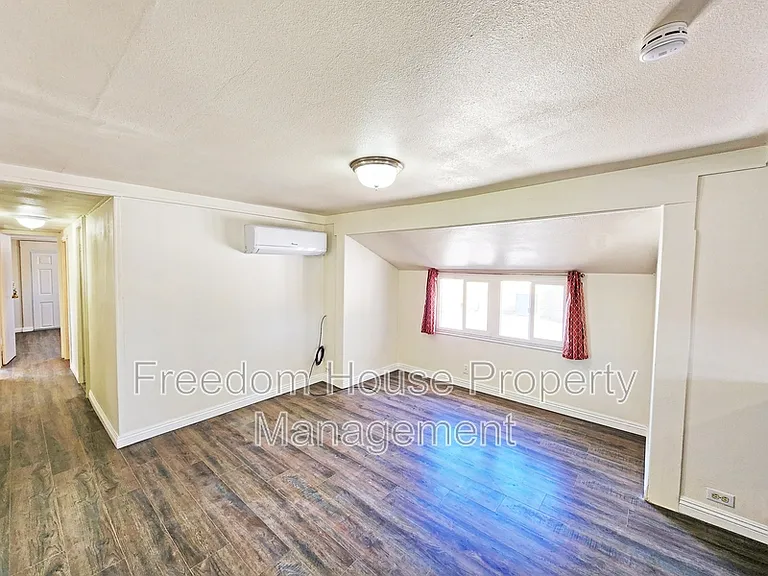 1080 W Windsong Ln #B — Photo 6