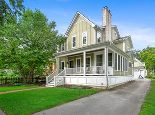 4924 Linscott Ave, Downers Grove, IL 60515