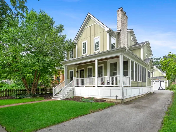 4924 Linscott Ave, Downers Grove, IL 60515