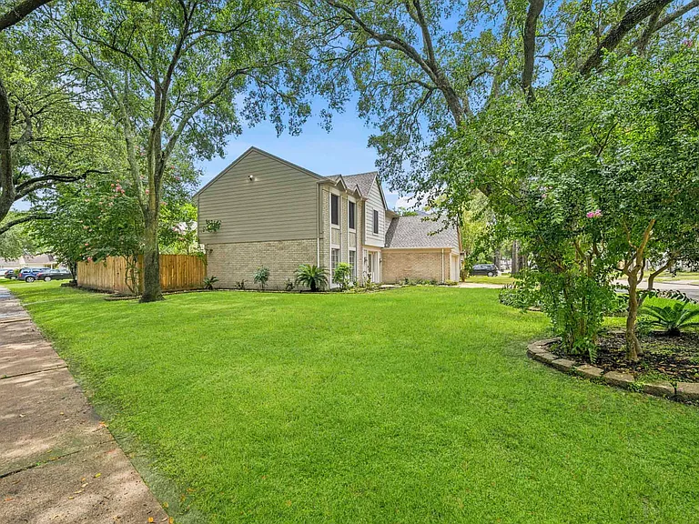 8130 Sunny Ridge Dr — Photo 34