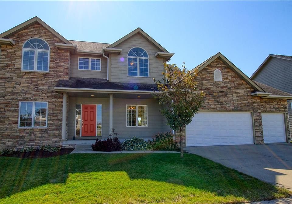 1st image of 1660 SE Greenbriar Cir