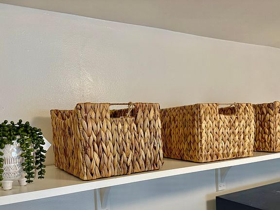 Kitchen shelf