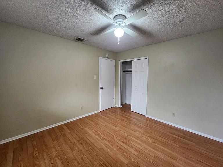 317 Briarwood Dr — Photo 21