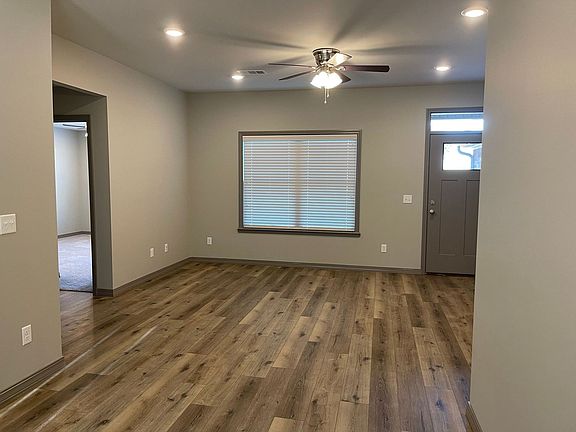 2nd image of 104 Praire Creek Dr