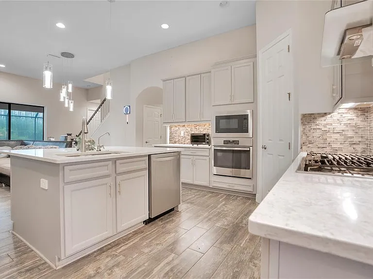 21914 Butterfly Kiss Dr — Photo 13