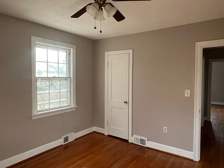 1119 Chestnut Hill Dr — Photo 16