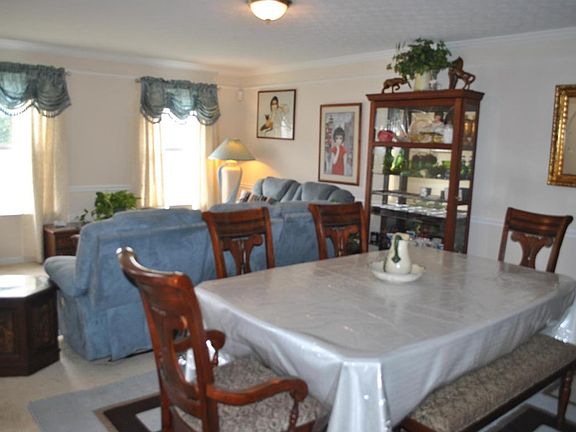 5th image of 124 Yukon Dr
