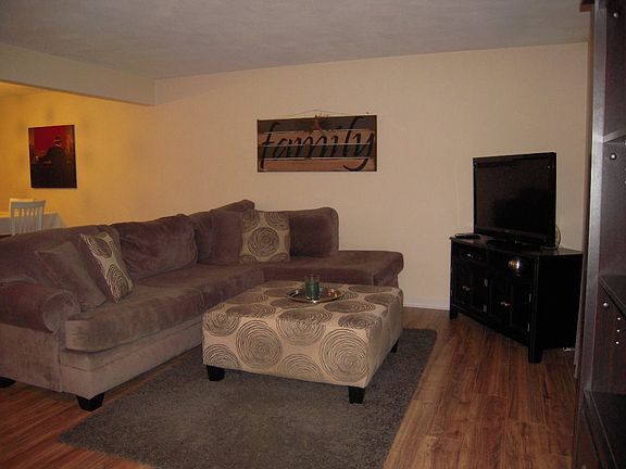 2nd image of 7075 Equestrian Cir