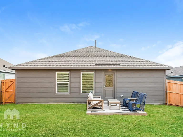 2732 Center Creek Ln — Photo 17