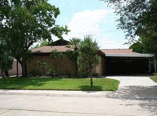 11834 Oceanview St, Houston, TX 77071