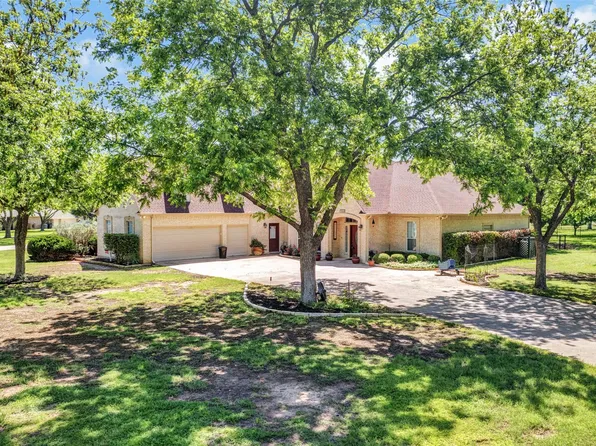6401 Augusta Ct, Granbury, TX 76049