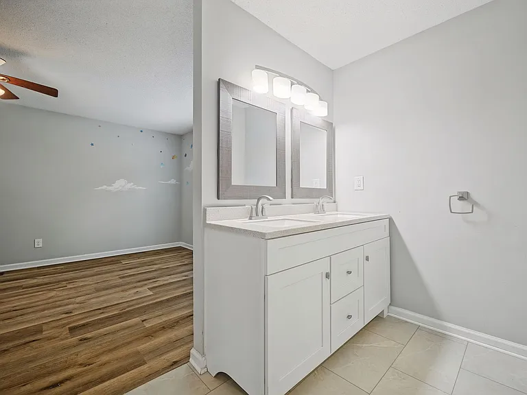 5408 Lord Dunmore Ct — Photo 18