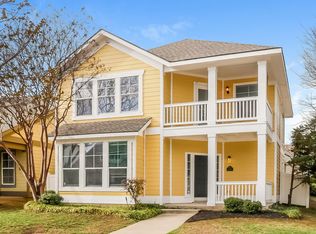 9867 Walnut Hill Dr, Aubrey, TX 76227