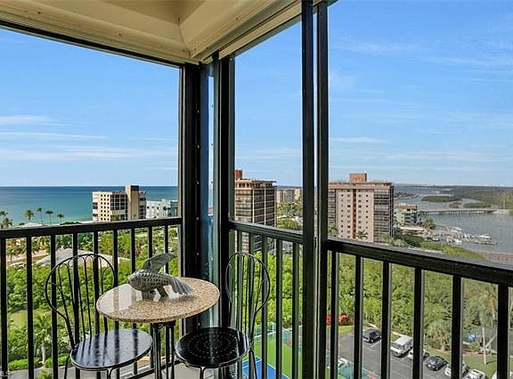 5th image of 26235 Hickory Blvd APT 11C
