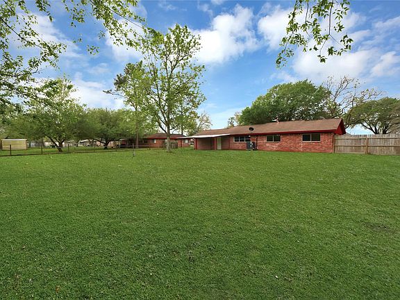 3rd image of 3211 County Road 890