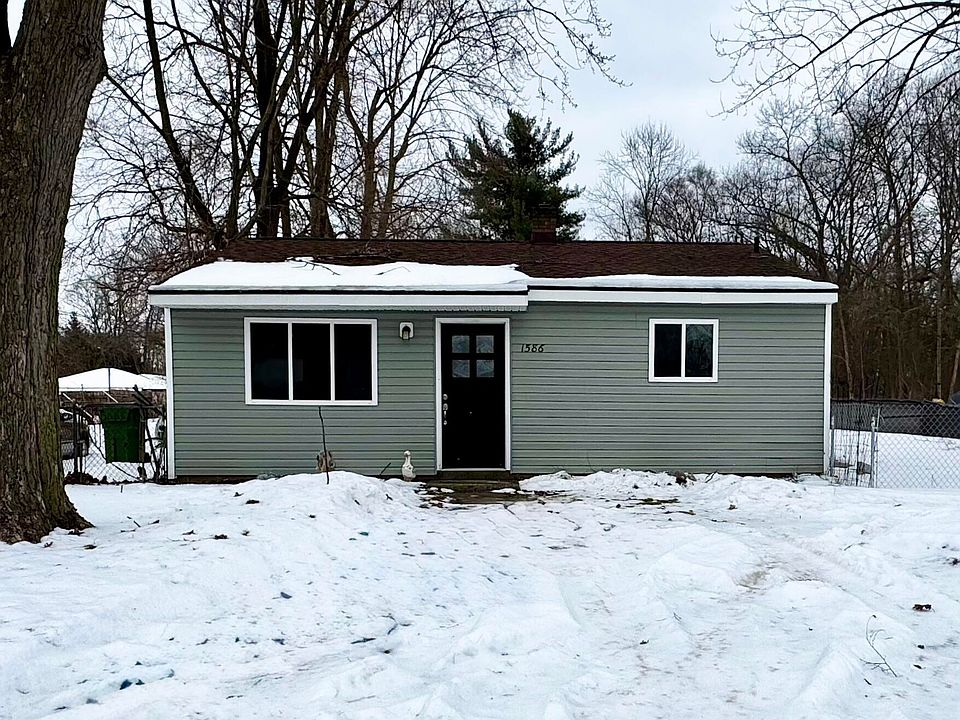 1st image of 1586 Valley Dr