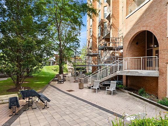 3rd image of 1414 King St E #207