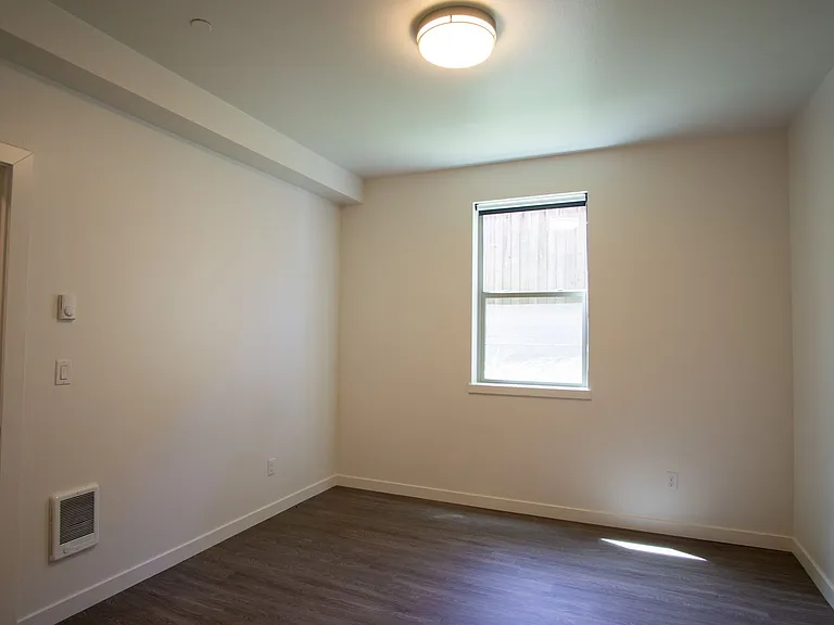 1616 SE Insley St #2 — Photo 11