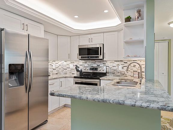2nd image of 380 Seaview Ct APT 1608