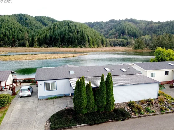 100 River Bend Rd Unit 40, Reedsport, OR 97467