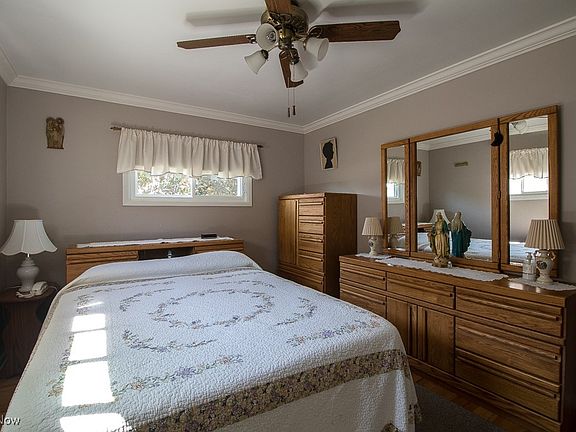 5th image of 30105 Dorothy Dr