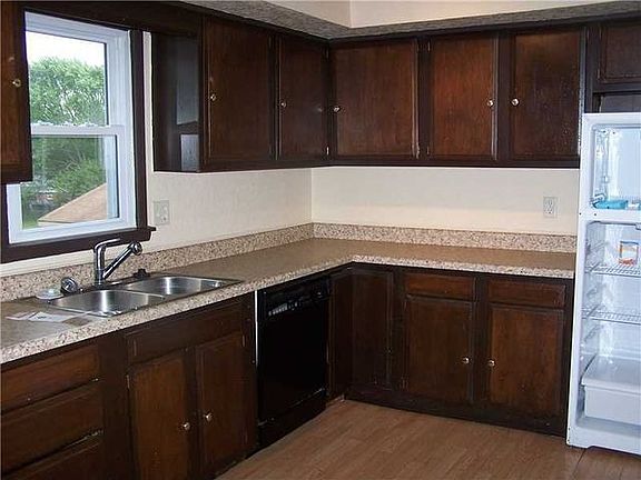 2nd image of 2018 S Miller St