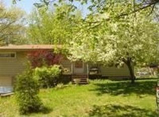 4130 Maple Ln, Stevensville, MI 49127