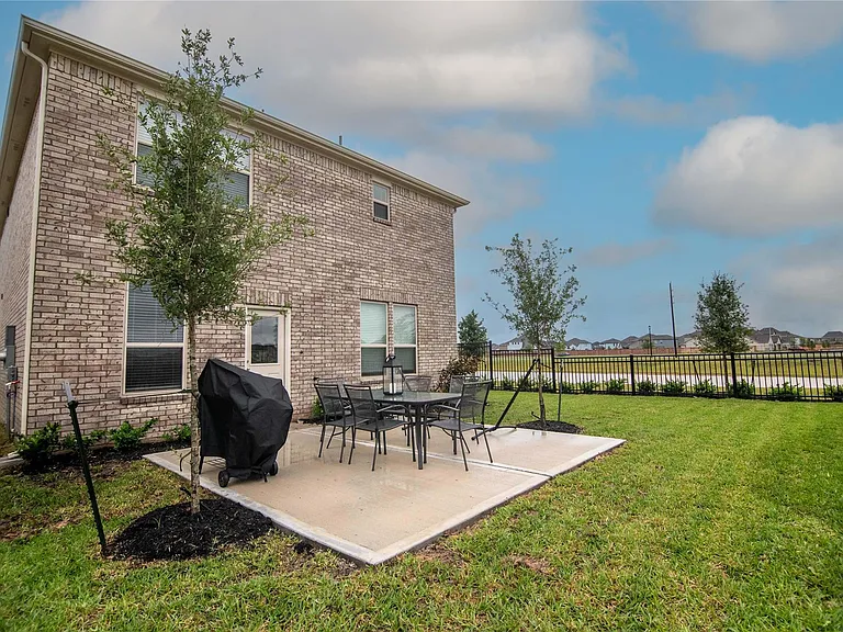 1001 Caramel Shores Dr — Photo 9