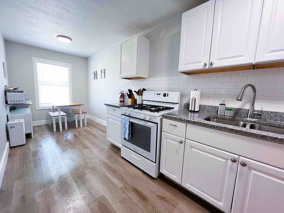 5th image of 1116 Morgan Ave Unit 202