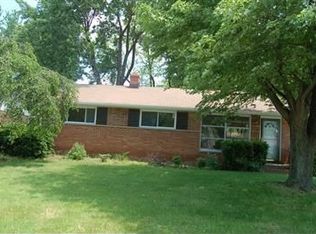 3835 W 212th St, Fairview Park, OH