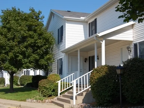 519 S Silverwood Ln APT C, Goshen, IN 46526