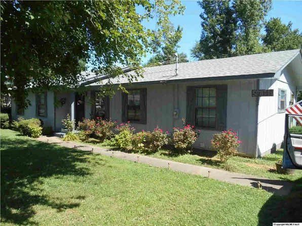 582 Reed Rd, Guntersville, AL 35976