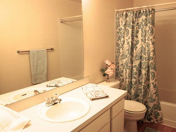 5th image of 27205 148th Ave SE APT 201